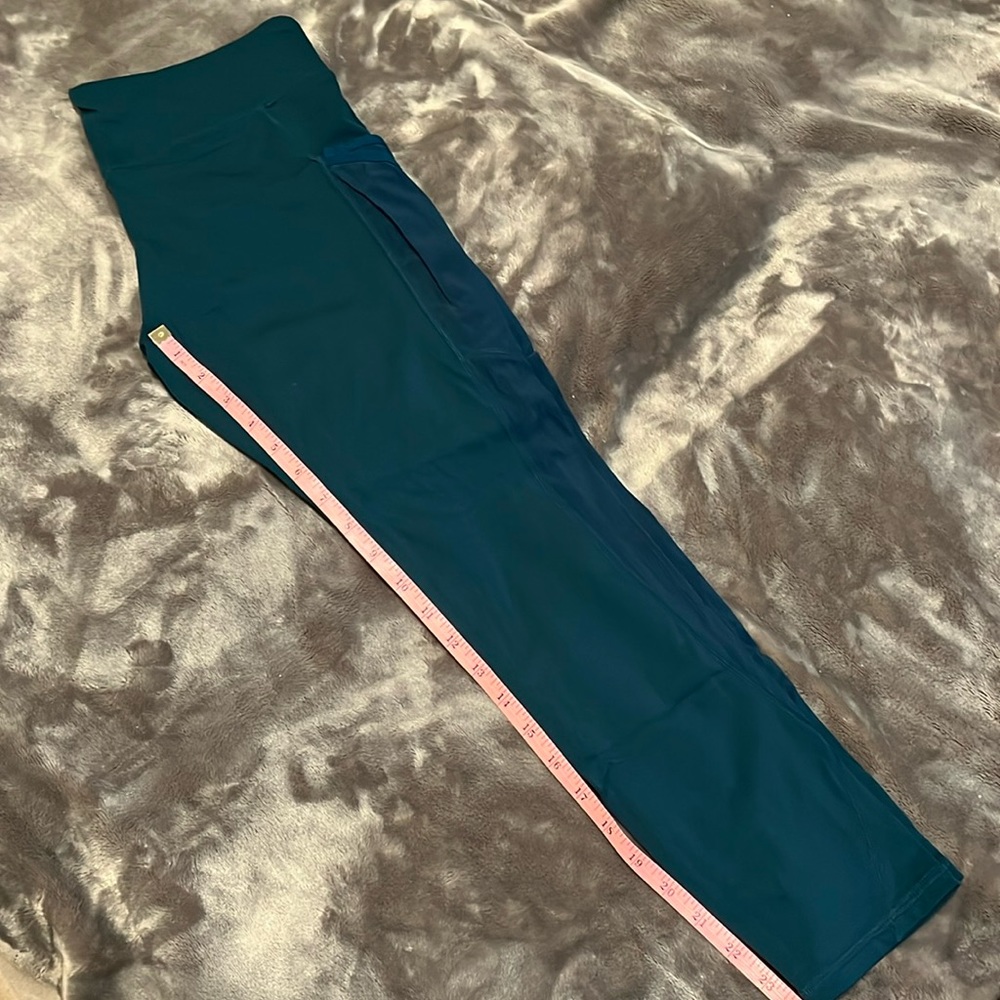 Fabletics leggings - Picture 2 of 8